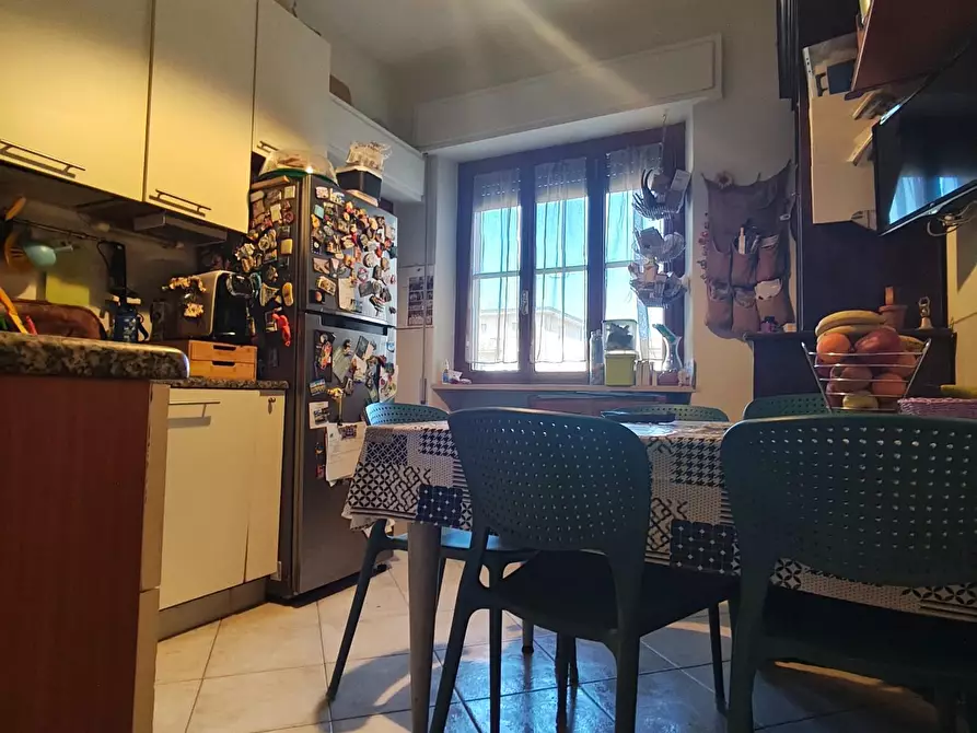 Immagine 5 di Appartamento in vendita  a Lucca