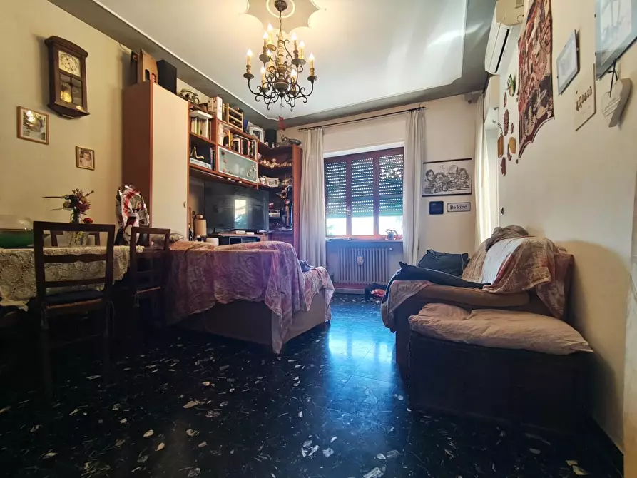 Immagine 23 di Appartamento in vendita  a Lucca