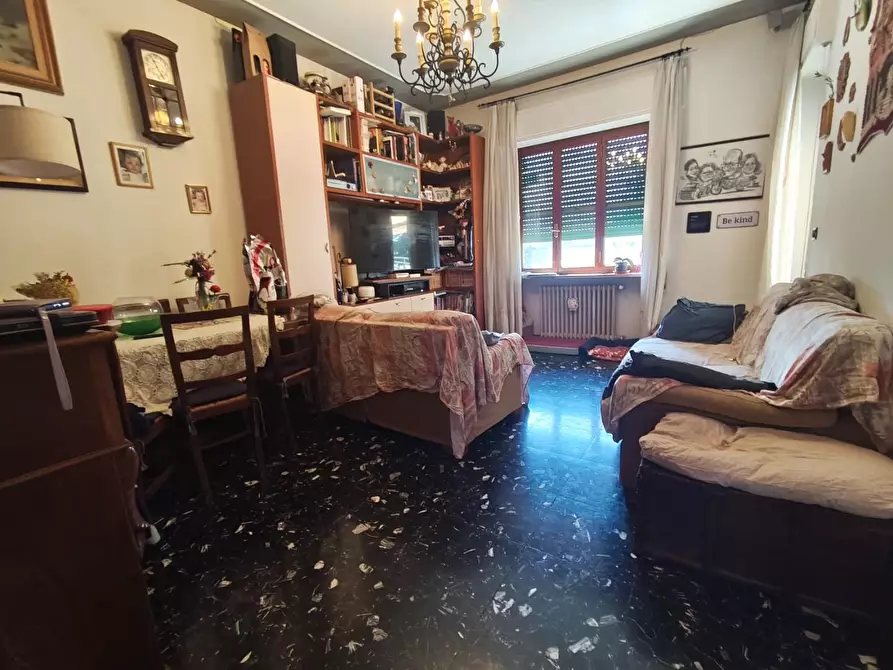 Immagine 25 di Appartamento in vendita  a Lucca