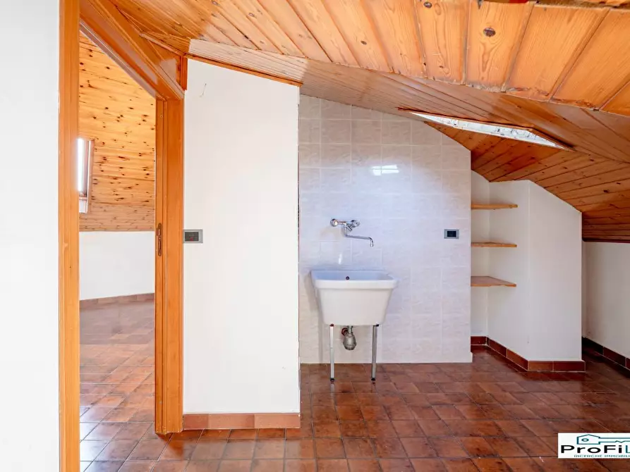 Immagine 15 di Appartamento in vendita  a Cassano Delle Murge