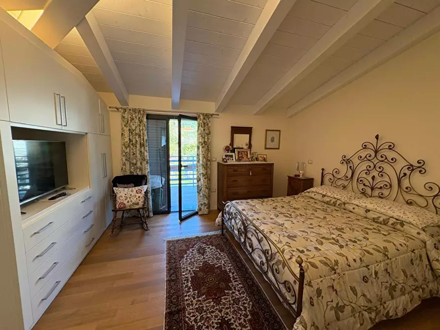 Immagine 19 di Villetta a schiera in vendita  a Massa