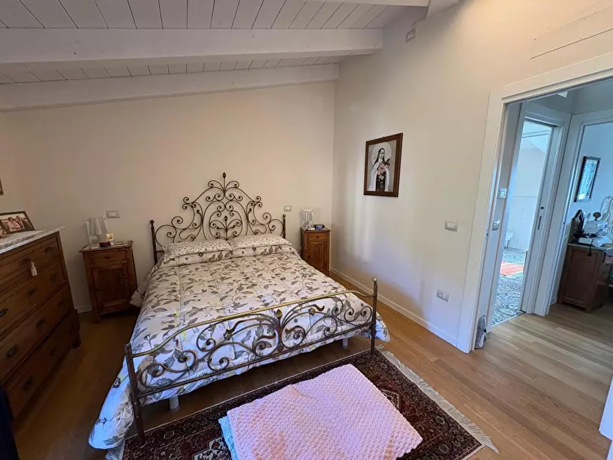 Immagine 20 di Villetta a schiera in vendita  a Massa