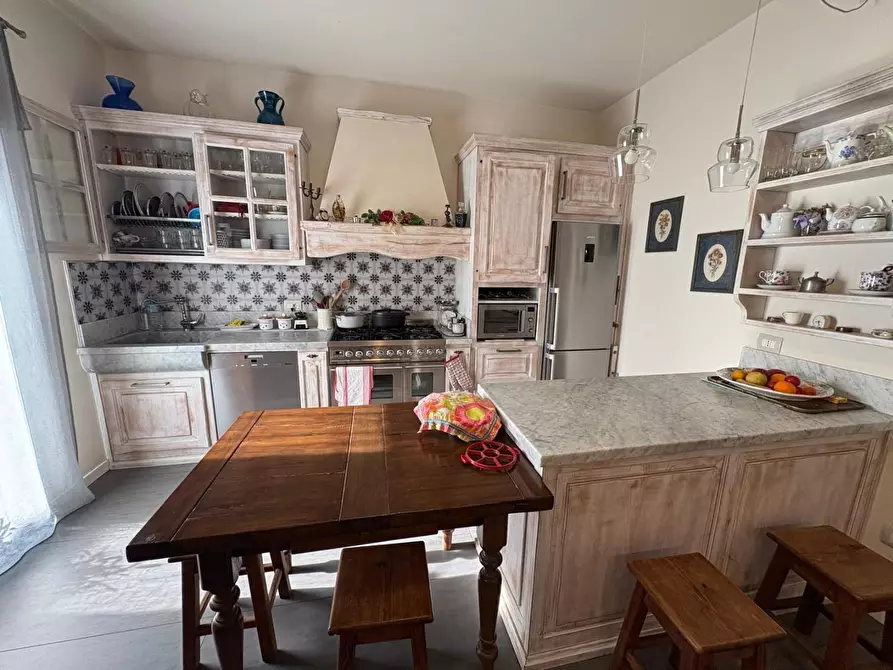 Immagine 15 di Villetta a schiera in vendita  a Massa