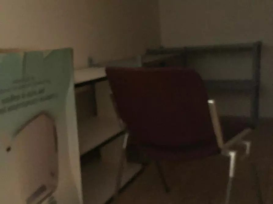 Immagine 8 di Ufficio in vendita  a Siena