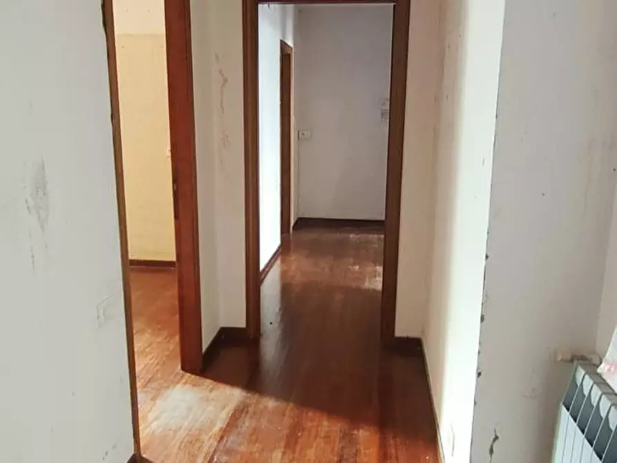 Immagine 3 di Appartamento in vendita  a Carrara