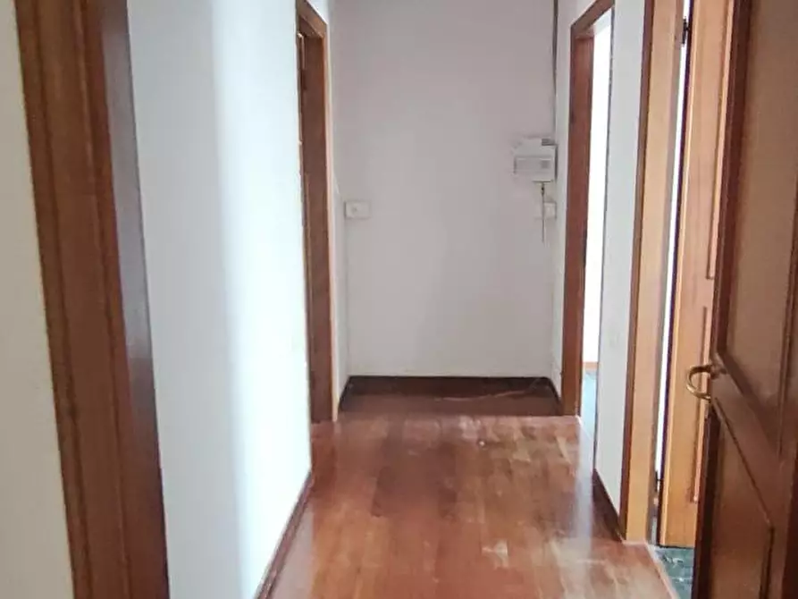 Immagine 15 di Appartamento in vendita  a Carrara