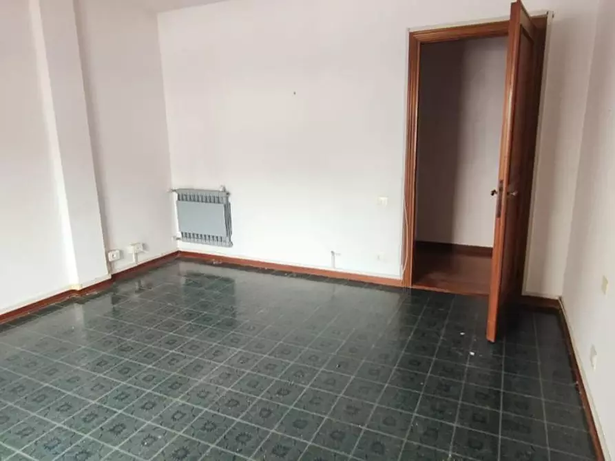 Immagine 17 di Appartamento in vendita  a Carrara