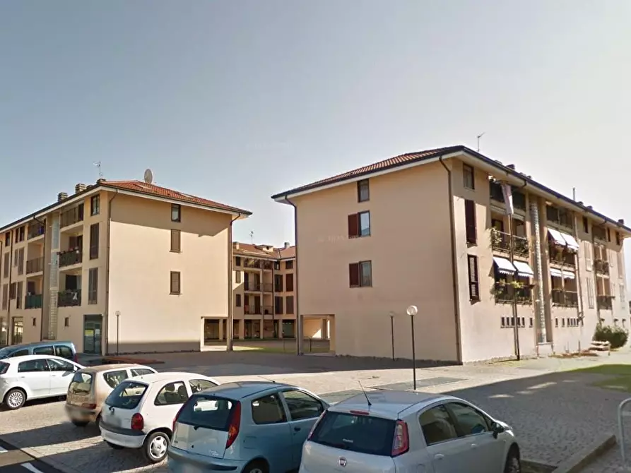 Immagine 1 di Magazzino in vendita  a Grezzago