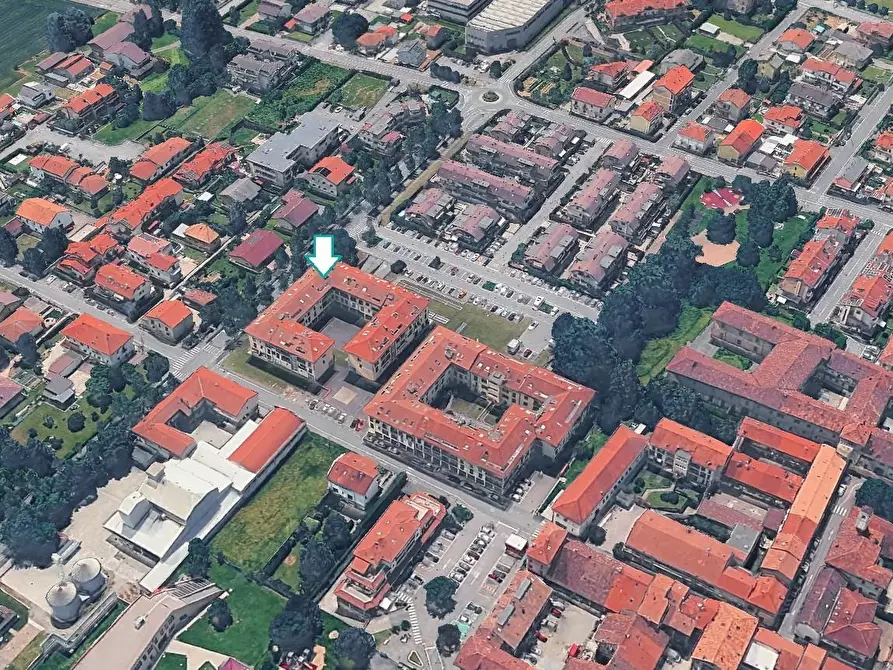 Immagine 2 di Magazzino in vendita  a Grezzago