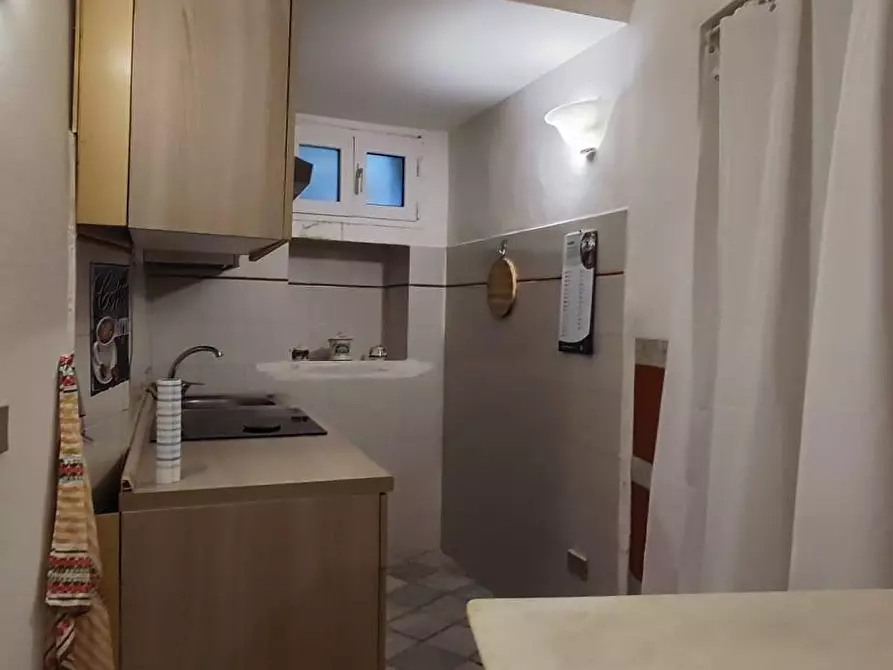 Immagine 3 di Appartamento in affitto  a Carrara