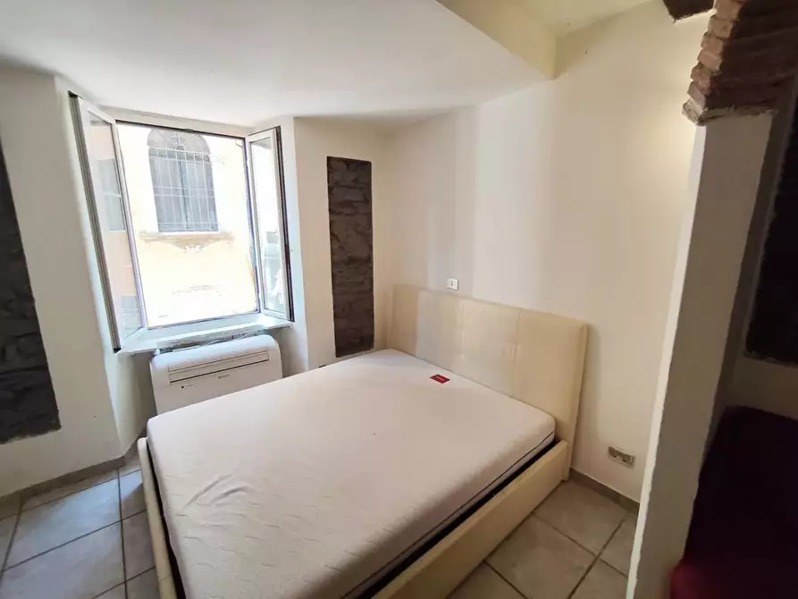 Immagine 6 di Appartamento in affitto  a Carrara