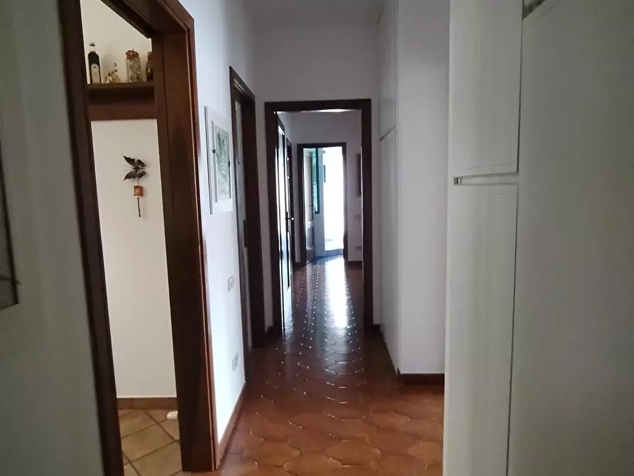 Immagine 11 di Appartamento in vendita  a Livorno