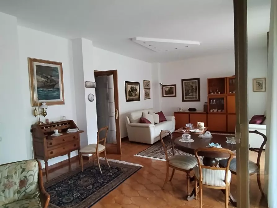 Immagine 5 di Appartamento in vendita  a Livorno