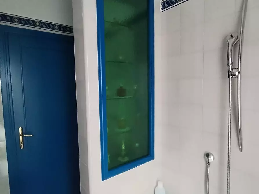 Immagine 21 di Appartamento in vendita  a Livorno