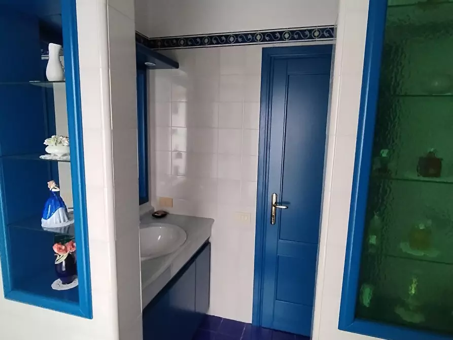 Immagine 22 di Appartamento in vendita  a Livorno