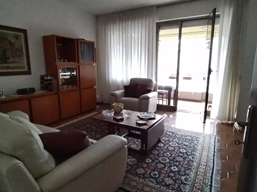 Immagine 3 di Appartamento in vendita  a Livorno