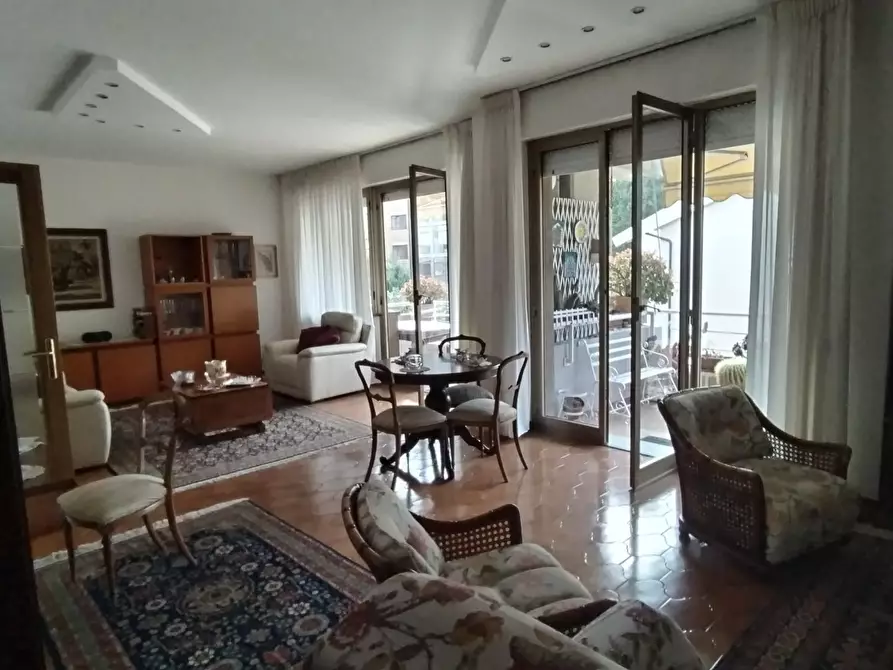 Immagine 1 di Appartamento in vendita  a Livorno