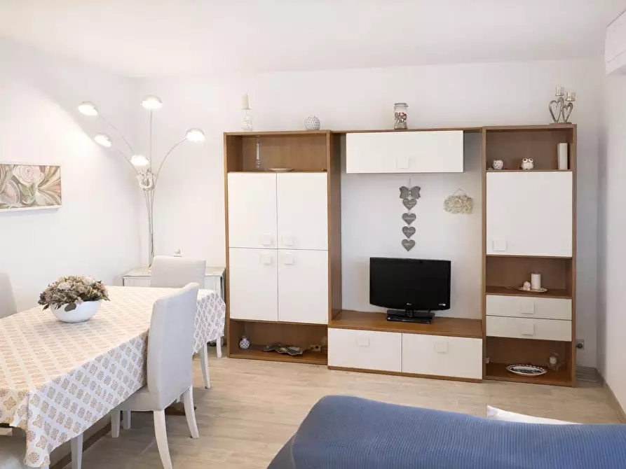 Immagine 2 di Appartamento in vendita  a Siena