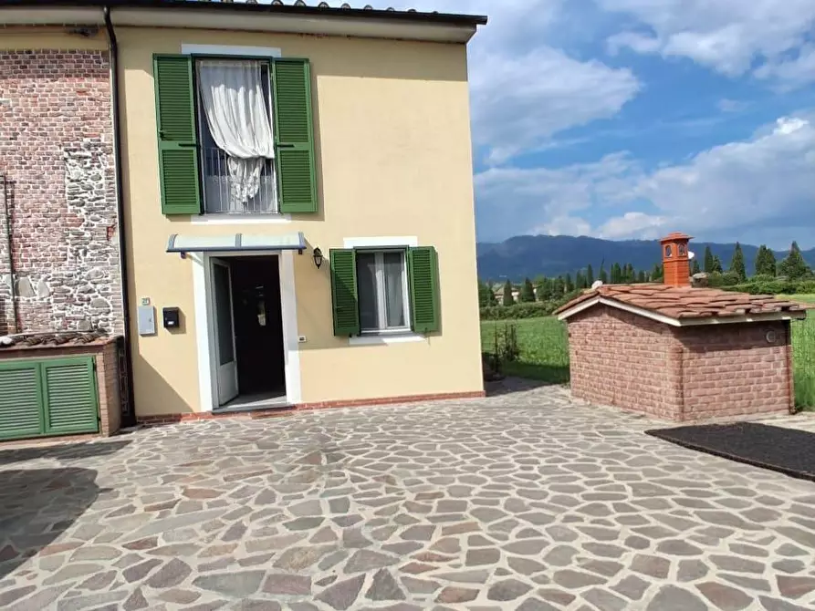 Immagine 1 di Terratetto in vendita  a Capannori