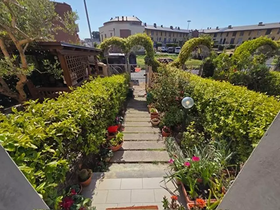 Immagine 1 di Appartamento in vendita  a Rosignano Marittimo