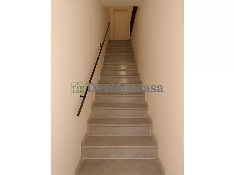 Immagine 5 di Appartamento in vendita  a Pisa