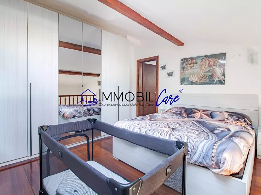 Immagine 12 di Appartamento in vendita  a Livorno