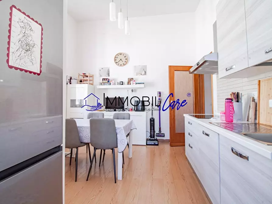 Immagine 3 di Appartamento in vendita  a Livorno