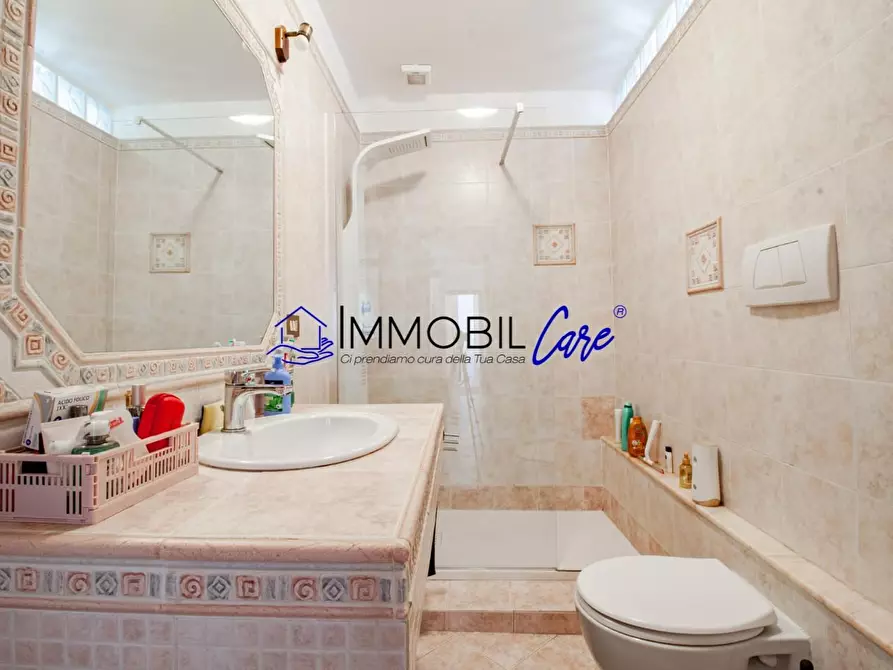 Immagine 6 di Appartamento in vendita  a Livorno