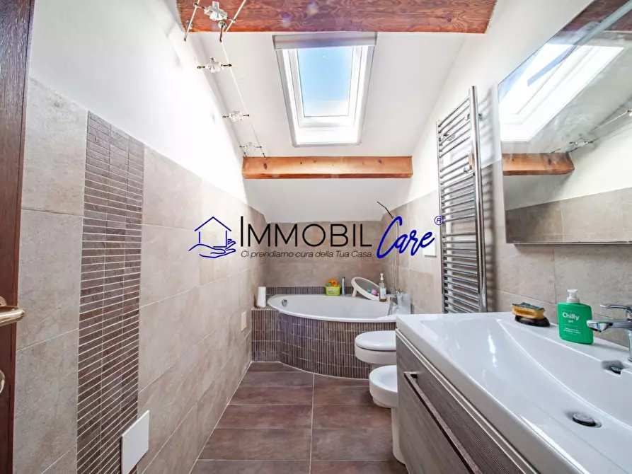 Immagine 15 di Appartamento in vendita  a Livorno