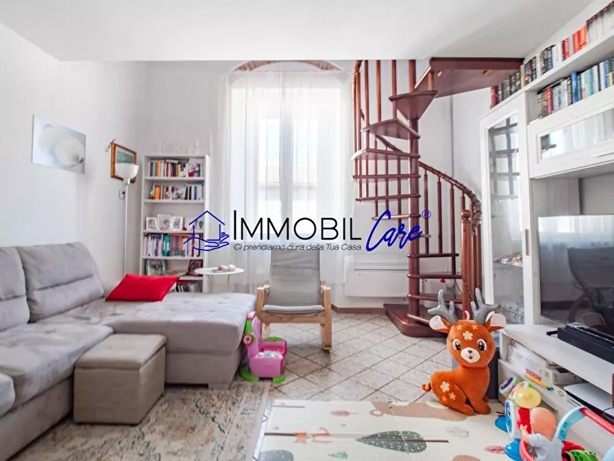 Immagine 9 di Appartamento in vendita  a Livorno