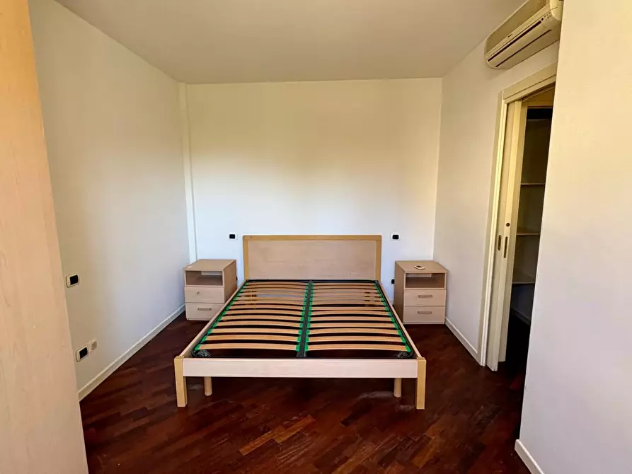 Immagine 6 di Appartamento in vendita  a Lucca