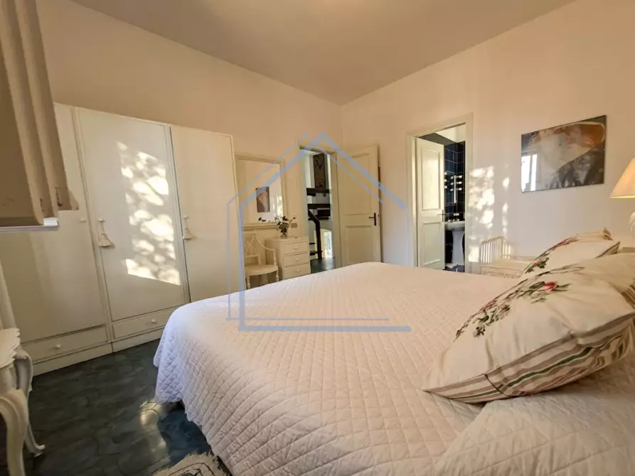 Immagine 32 di Casa bifamiliare in vendita  a Camaiore