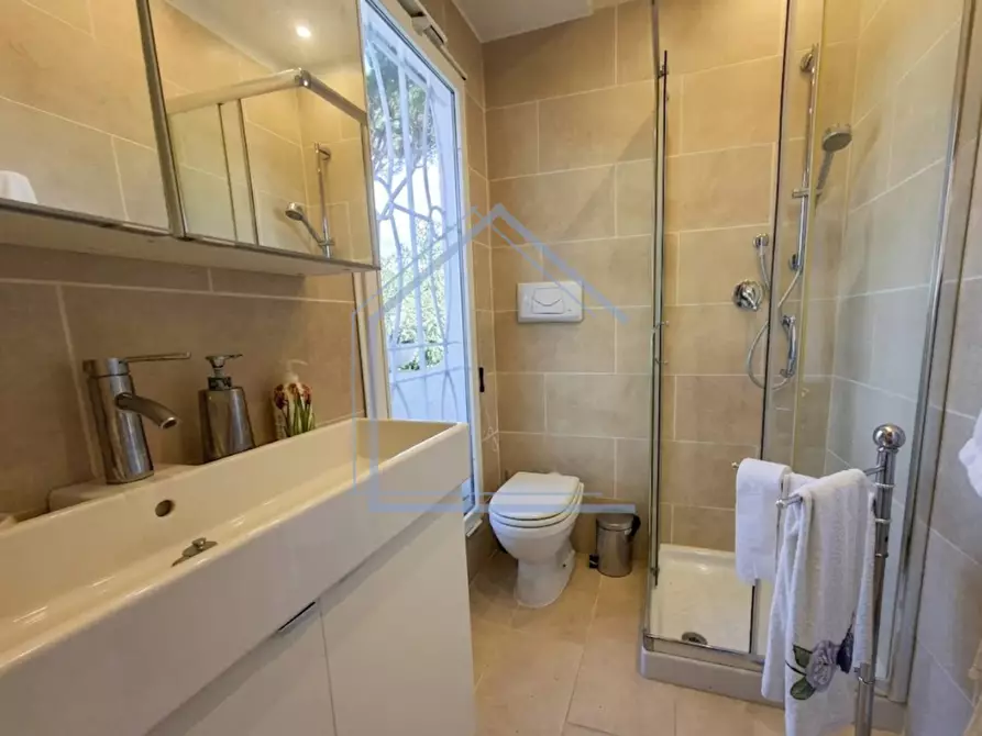 Immagine 19 di Casa bifamiliare in vendita  a Camaiore