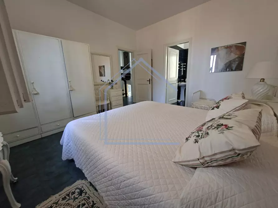 Immagine 26 di Casa bifamiliare in vendita  a Camaiore