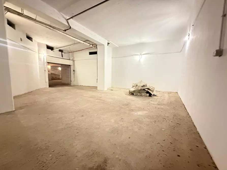 Immagine 40 di Appartamento in vendita  a Lecce