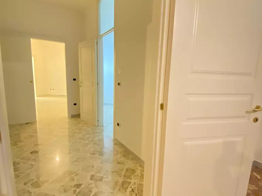 Immagine 12 di Appartamento in vendita  a Lecce