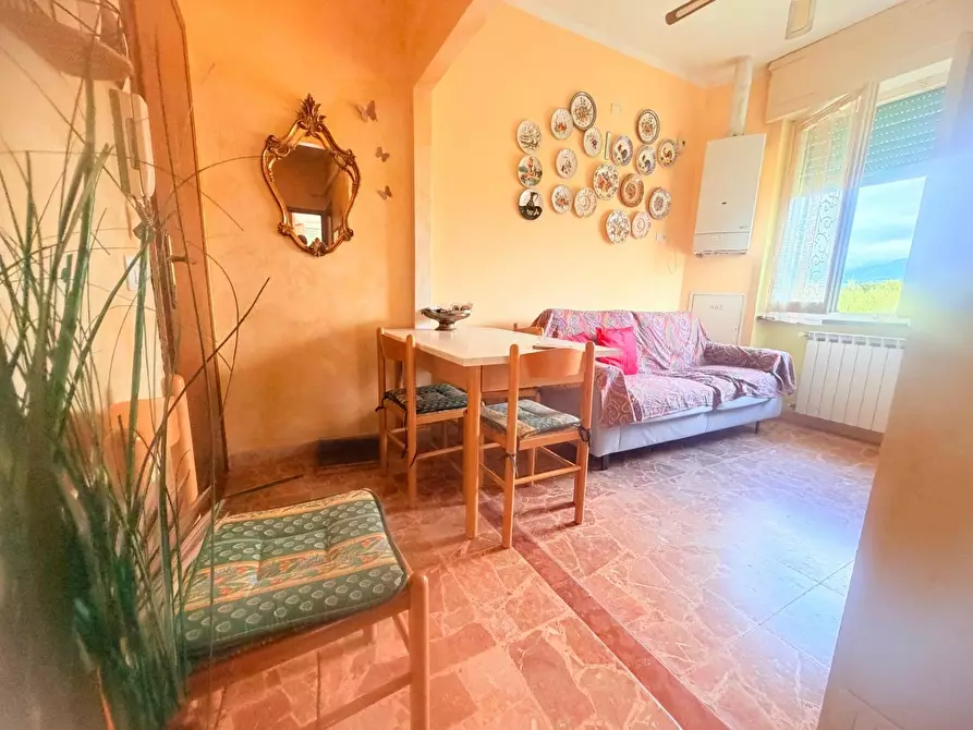 Immagine 5 di Appartamento in vendita  a Massa