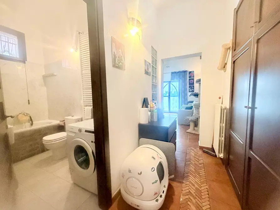 Immagine 10 di Appartamento in vendita  a Massa