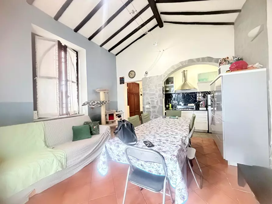 Immagine 1 di Appartamento in vendita  a Massa