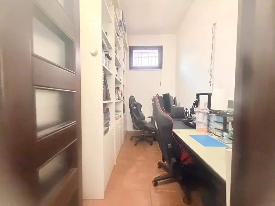 Immagine 9 di Appartamento in vendita  a Massa