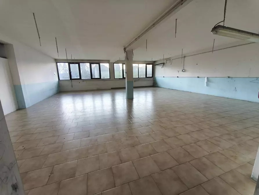 Immagine 3 di Attività artigianale in vendita  a Empoli