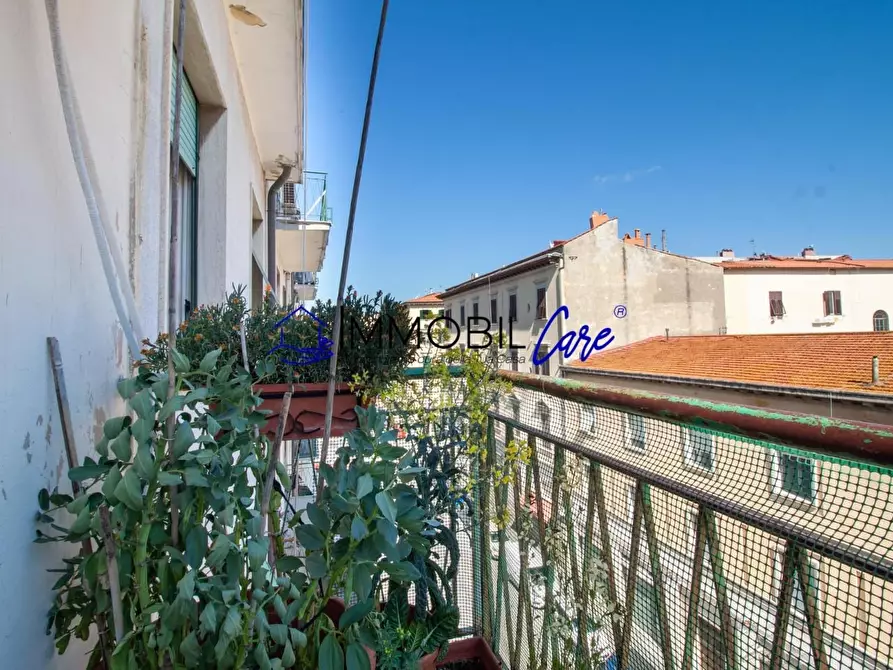 Immagine 24 di Appartamento in vendita  a Livorno