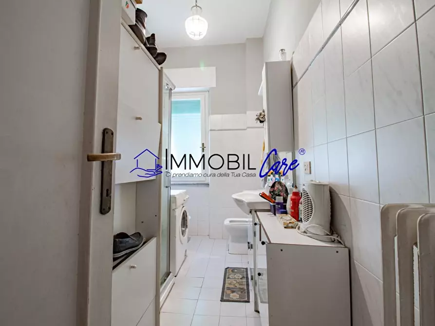 Immagine 10 di Appartamento in vendita  a Livorno