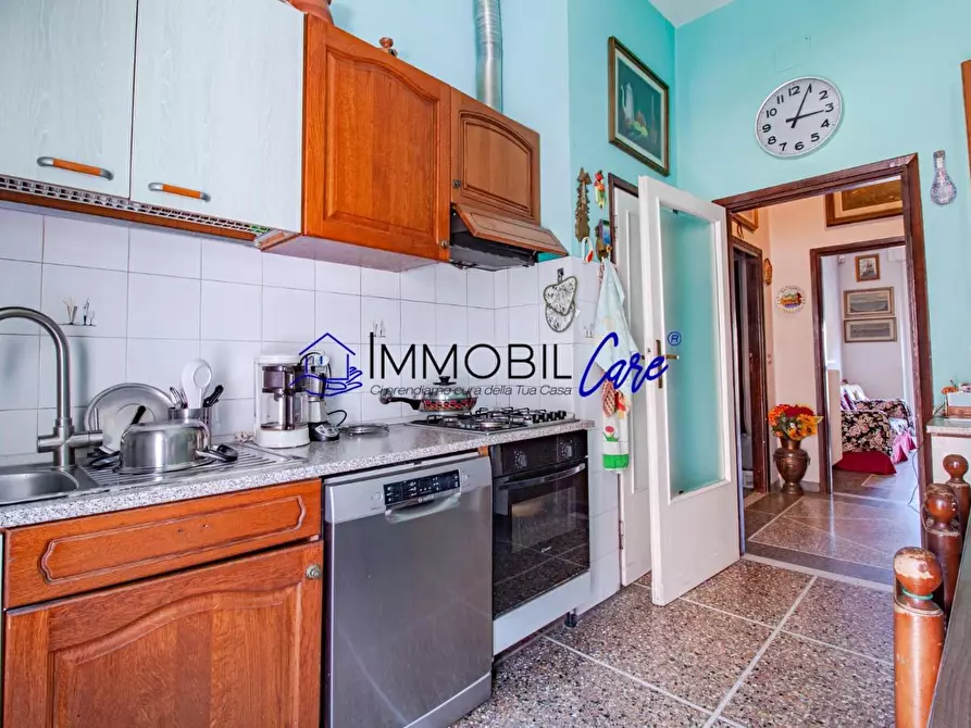 Immagine 5 di Appartamento in vendita  a Livorno