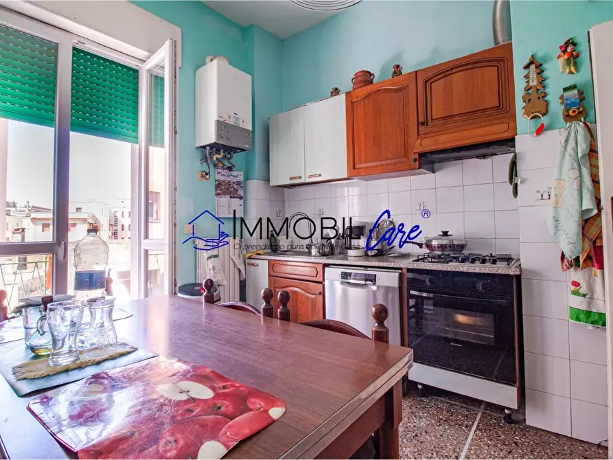 Immagine 4 di Appartamento in vendita  a Livorno