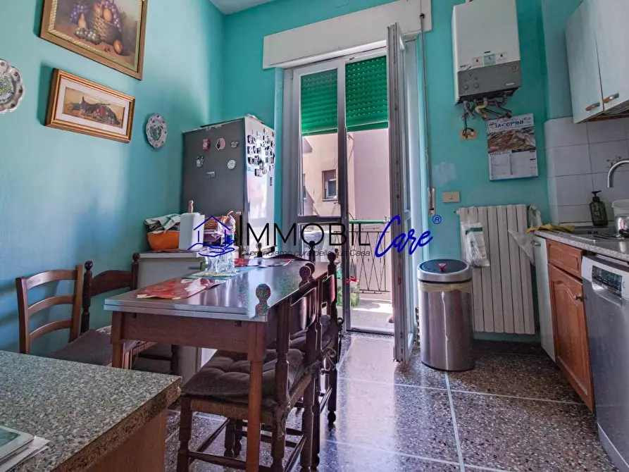 Immagine 2 di Appartamento in vendita  a Livorno