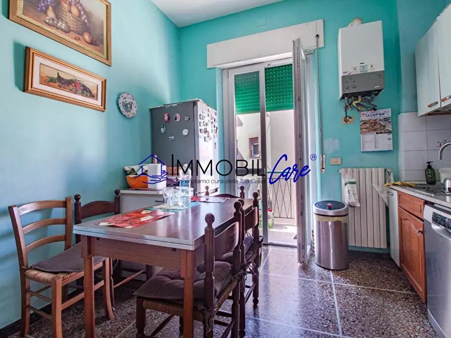 Immagine 3 di Appartamento in vendita  a Livorno