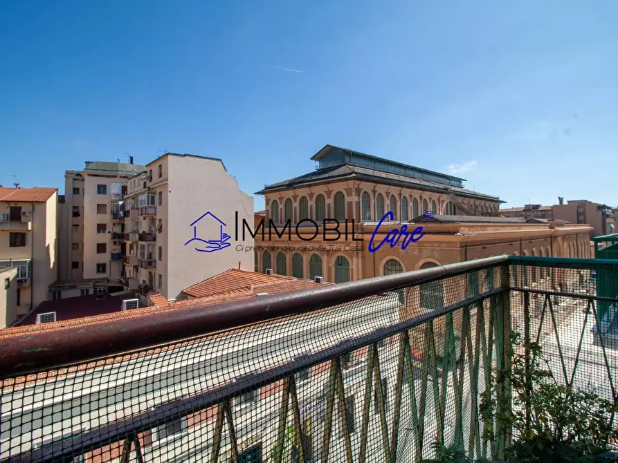 Immagine 25 di Appartamento in vendita  a Livorno