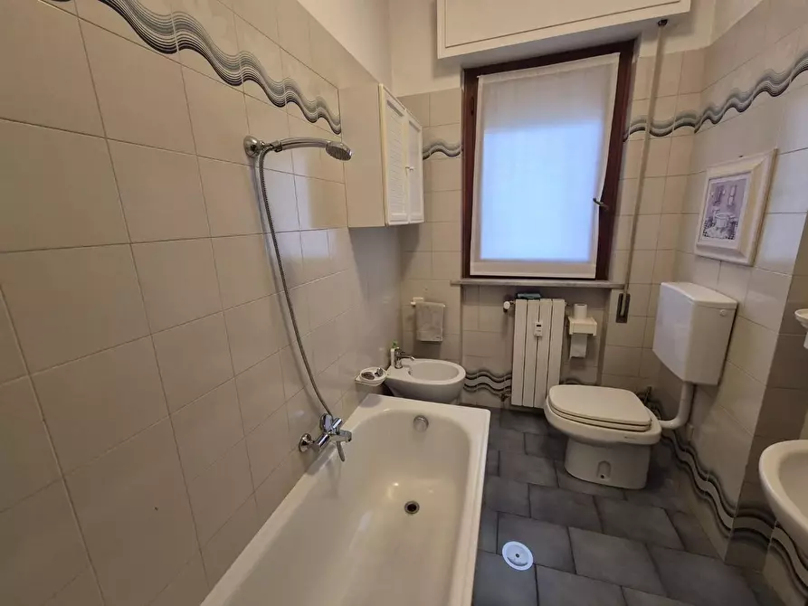 Immagine 7 di Appartamento in vendita  a Carrara