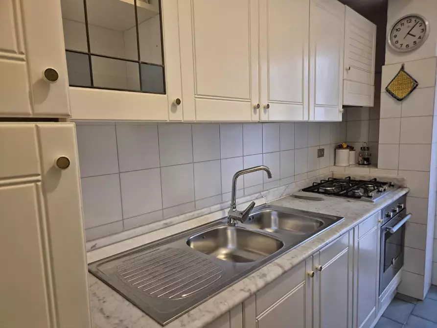 Immagine 19 di Appartamento in vendita  a Carrara